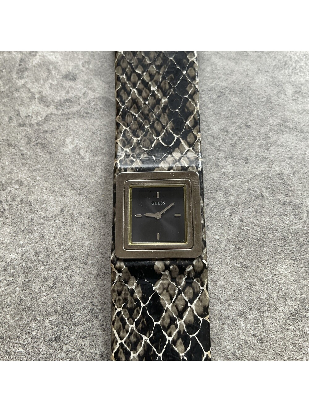 Vintage Guess Womens Watch 26mm Silver Tone Case Leather Cuff Band A17